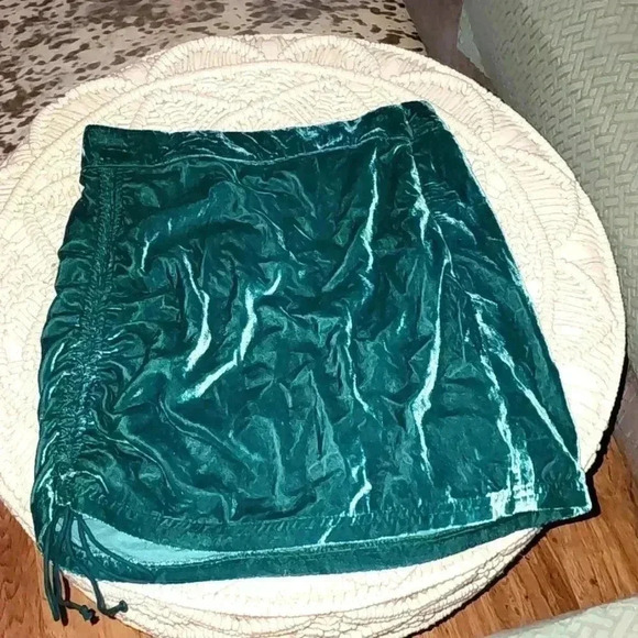 Free People Green Velour Mini Skirt - Picture 1 of 3